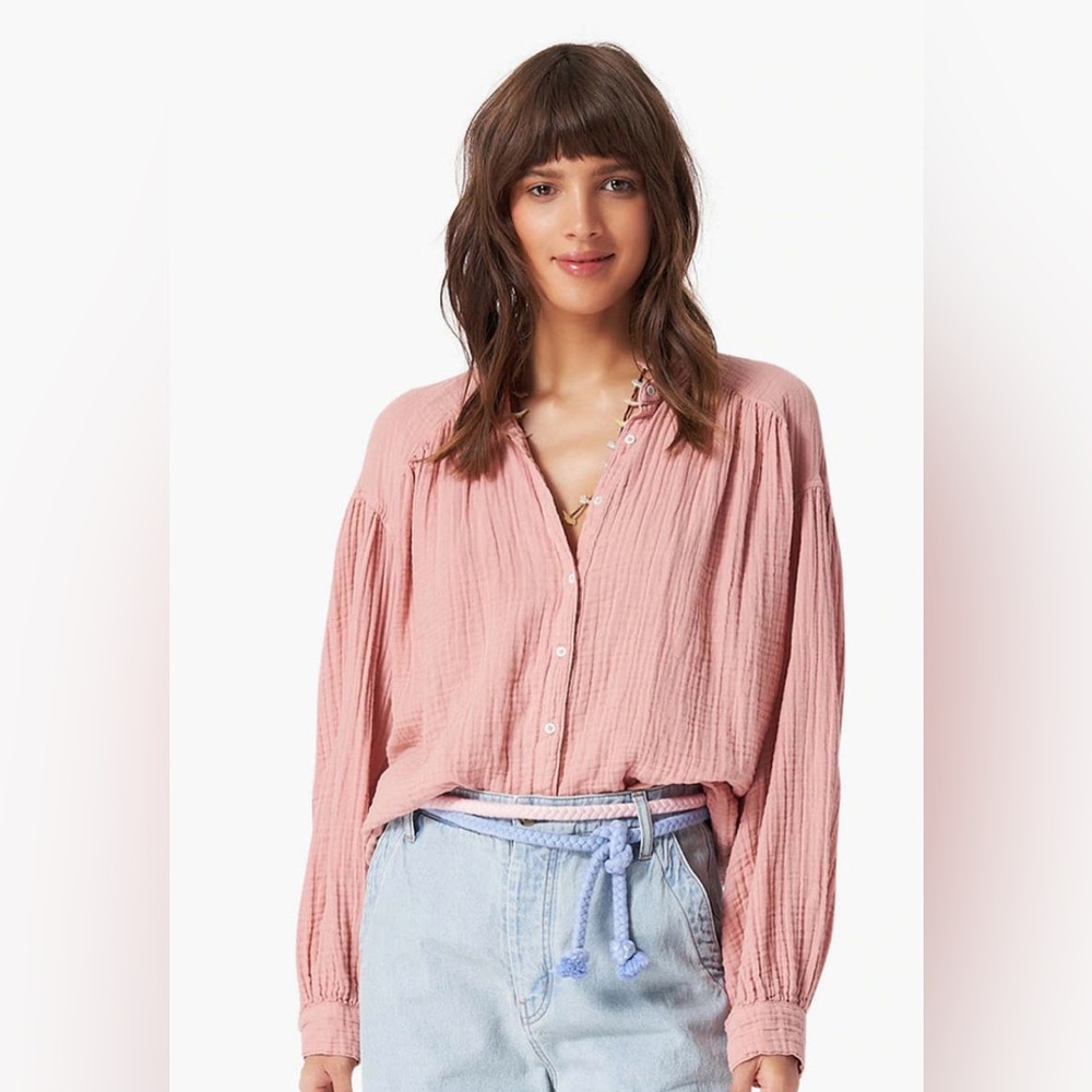 XIRENA ATLEE SHIRT IN SUGAR